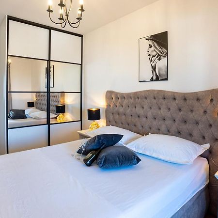 Morska Vila 6 Luxury Apartment Znjan Split Zewnętrze zdjęcie