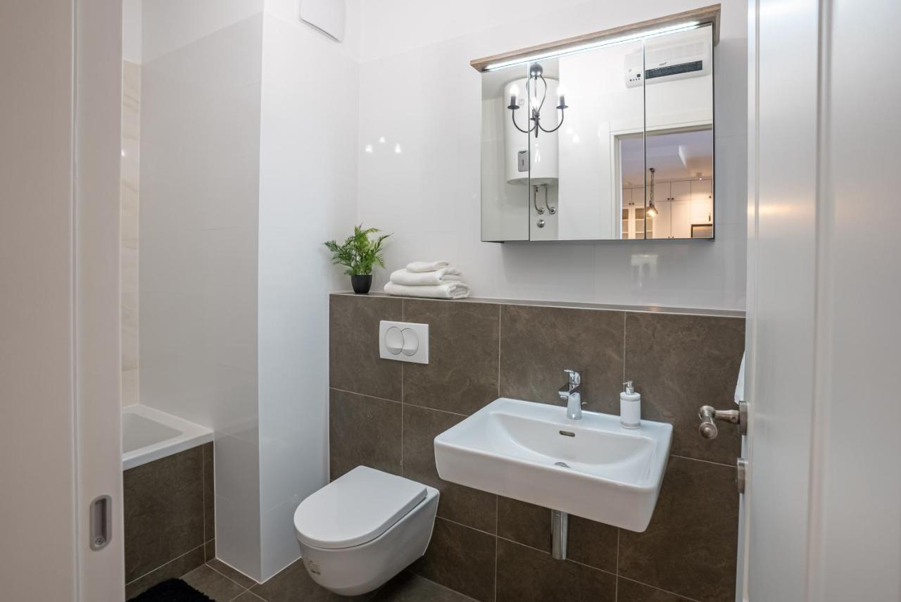 Morska Vila 6 Luxury Apartment Znjan Split Zewnętrze zdjęcie